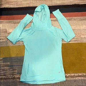 Gap fit activewear sweater